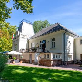 Főnix Hotel, hôtel à Balatonföldvár