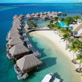 Manava Beach Resort & Spa Moorea, מלון בMaharepa