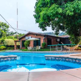 Quinta La Paloma, ξενοδοχείο σε Itauguá