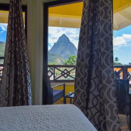 Sea Piton View Apartment- Location, Convenience, Modern Living, hotel in Soufrière