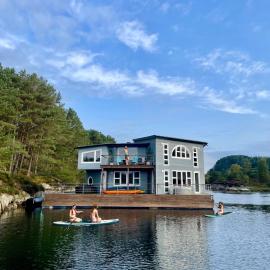 Floating Villa Bergen, hotell i Bergen