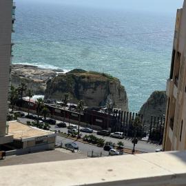 Rawche Universal Apartments, khách sạn ở Beirut