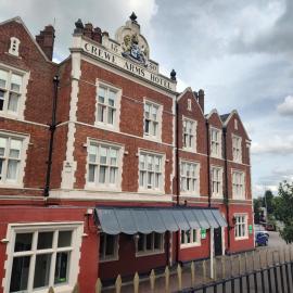 Belvilla Crewe Arms Hotel