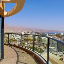 Luxury Suite Apartment With Sea View #56 By Hashdera Eilat, хотел в Ейлат