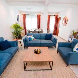 Appartement 3 chambres Spacieux et Lumineux, hotel Pointe-Noire-ban