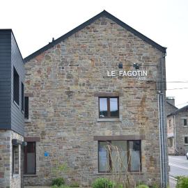 Le Fagotin - Youth hostel, hotel em Stoumont