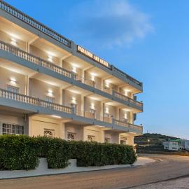 Paradise Art Hotel by Mr and Mrs White, hotel en Andros