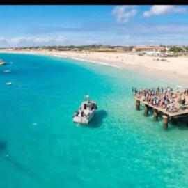 NEW Luxury Condo - In the heart of Santa Maria, hotel in Santa Maria