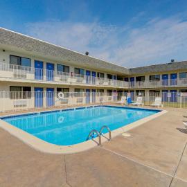 Motel 6-Wichita, KS - AIRPORT, hotel en Wichita