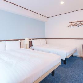 Toyoko Inn Shin-Osaka-eki Higashi-guchi, hotel in Osaka