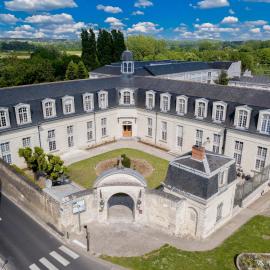 Hotel Beauvilliers, hotel i Saint-Aignan