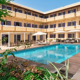 Katerina Hotel, hotel en Agia Marina de Egina