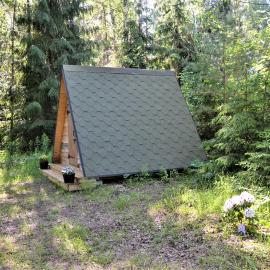 Korjuse Moor'i puust telk- wooden tent, hotel in Korjuse