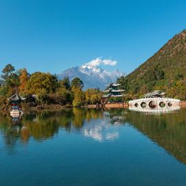 Lijiang Zen Garden Hotel – hotel w mieście Lijiang
