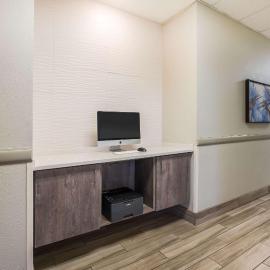 La Quinta by Wyndham Newport, hotel en Newport