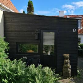 Minihus til havn, strand, vand og by i Gilleleje, hotel din Gilleleje