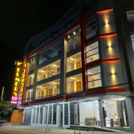 D' Elmer's Place Hotel, hotel u gradu Tugegarao City