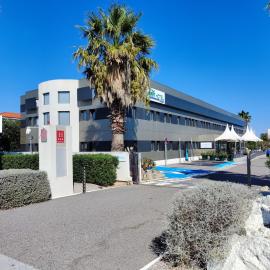 Brit Hotel Porte d'Espagne、ペルピニャンのホテル