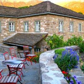 Papaevangelou Hotel, hotel in Papigko