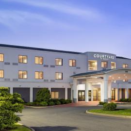 Courtyard by Marriott Kingston, hotel Kingstonban