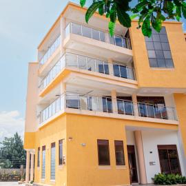 Precious Villas Lubowa, hotel en Kampala