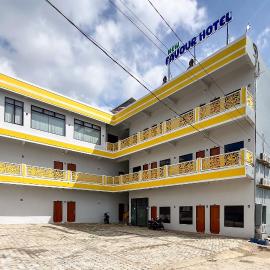 RedDoorz Plus at New Favour Hotel Gunung Dempo, hotel en Bumiagung