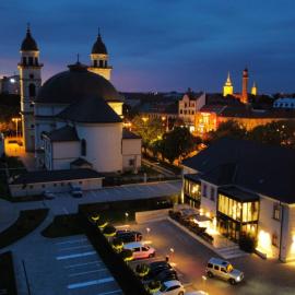 The Dome Hotel, hotel em Satu Mare