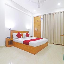 Mauryan Elite Hotel Chhatarpur Metro Station, hotel in New Delhi