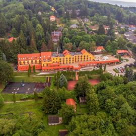 Viesnīca Hotel Narád pilsētā Matrassentimre