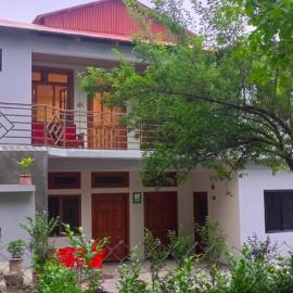 Pine Peak Lodges: Kālābāgh şehrinde bir otel