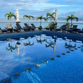 The Paramar Beachfront Boutique Hotel With Breakfast Included - Downtown Malecon, hotel in Puerto Vallarta