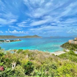 Mermaid Escape - Amazing Views!، فندق في East End