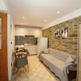 Chora's Stonehouse, hotel a Andros