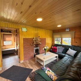 Cozy Forest Cabin, Hotel in Kadaga