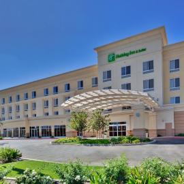 Holiday Inn & Suites Bakersfield by IHG, hotel en Bakersfield