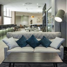 Hotel Ilunion Bilbao, хотел в Билбао