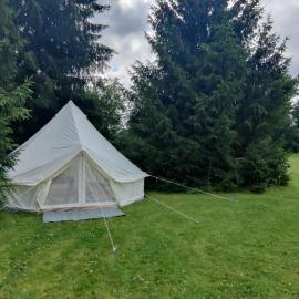 Päikesekivi Keskus – hotel w mieście Ridaküla