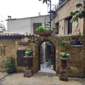 The Little Stone House -Kucuk Das Ev -, hotel sa Kyrenia