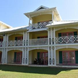 Caribbliss Suites, hotel em Lowlands
