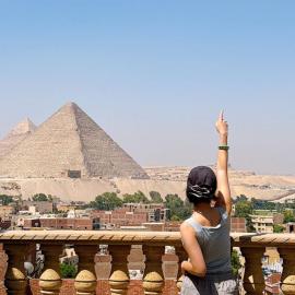 Crowne Pyramids View inn, hotel u Kairu