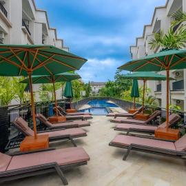 Cross Vibe Paasha Atelier Bali Kuta, hotel em Kuta