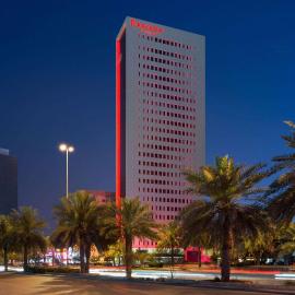 Ramada by Wyndham Riyadh King Fahd Road, hotel u Rijadu