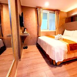 Gau Shan Ching Hotel, hotel u gradu Žongženg
