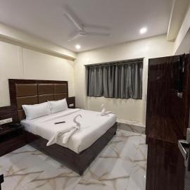 Hotel Rinza Residency, viešbutis Mumbajuje