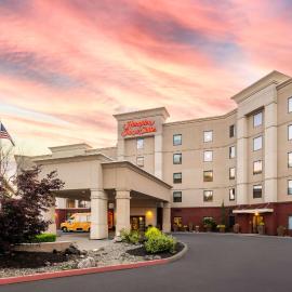 Hampton Inn and Suites Seattle - Airport / 28th Avenue