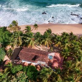 Ibisbird Beach Bungalows, Sport, Spa and Restaurant, hotelli Tangallessa