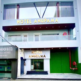 Hotel Anupama, מלון בבארילי