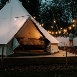 Glamping Boszee, מלון במידלקרק