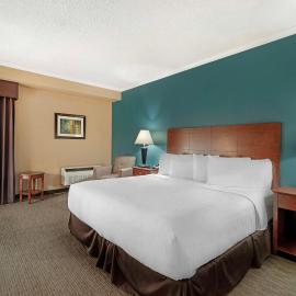 Best Western Plus Plattsburgh, hotel v destinácii Plattsburgh