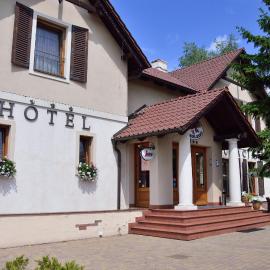 Gościniec Sucholeski – hotel w mieście Suchy Las